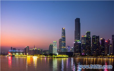 引领时尚潮流,塑造高端形象 引领时尚潮流,塑造高端形象